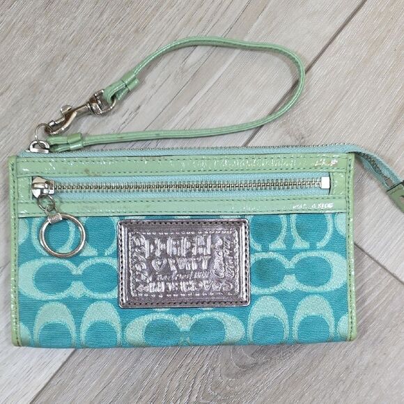 Coach Poppy Signature Tote with Matching Wallet - Picture 14 of 16